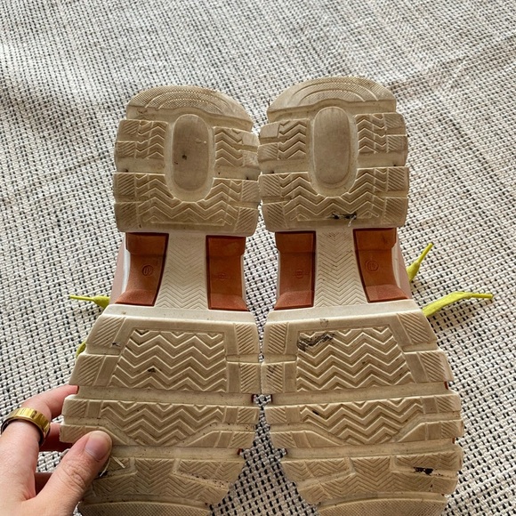 Momoni Womens Puffin Sneakers size EU 40 US 9.5 - Picture 4 of 8